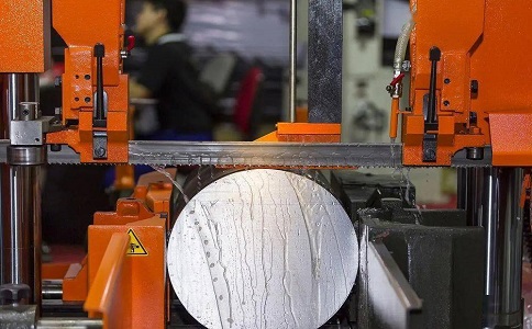 资源立式金属带锯床切削出现跑带故障解决方法！